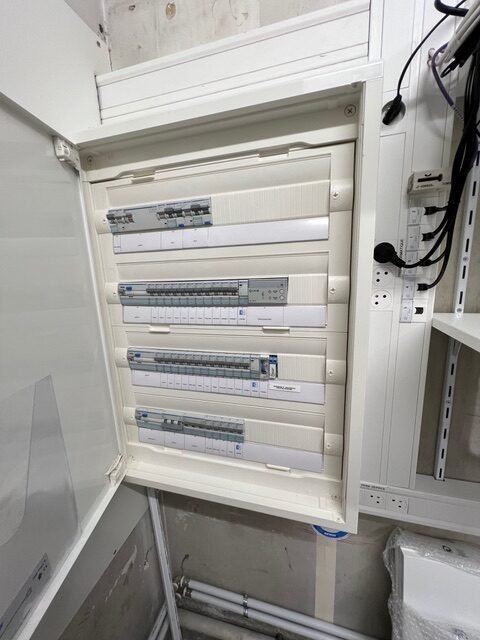 Tableau électrique et compteur remis aux normes par GMD Électricité à Nice