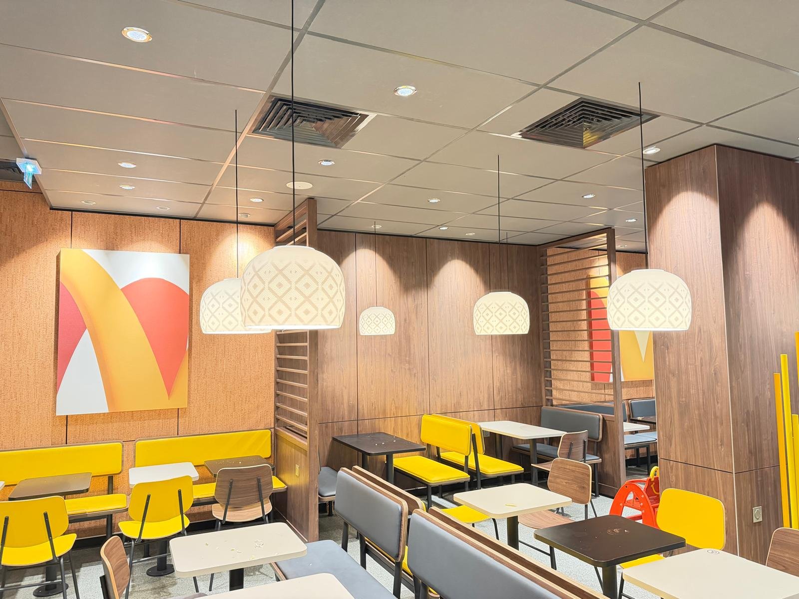 Rénovation électrique McDonald's - photo 3 - GMD Électricité